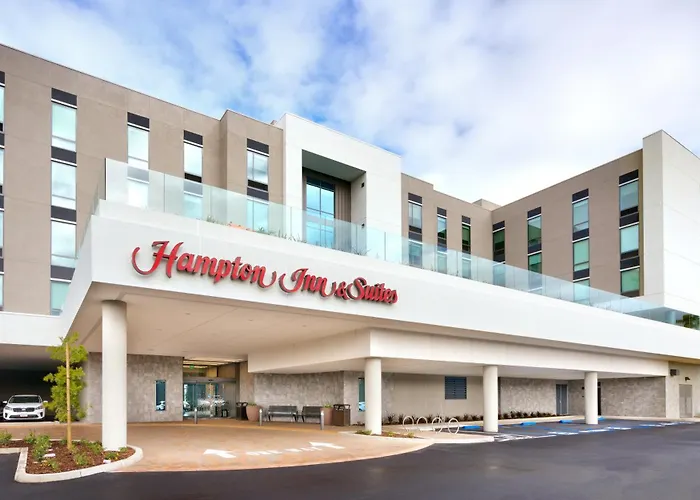 Family Hotel: Hampton Inn & Suites Anaheim Resort Convention Center