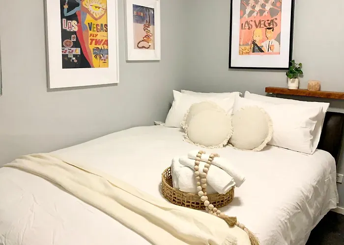 Dog friendly hotels Quite, Quaint & Private Guesthouse, Sleeps 6