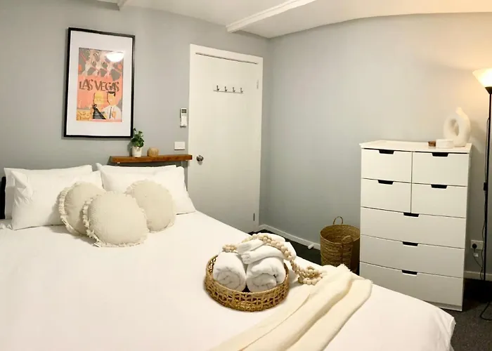 Dog friendly hotels Quite, Quaint & Private Guesthouse, Sleeps 6
