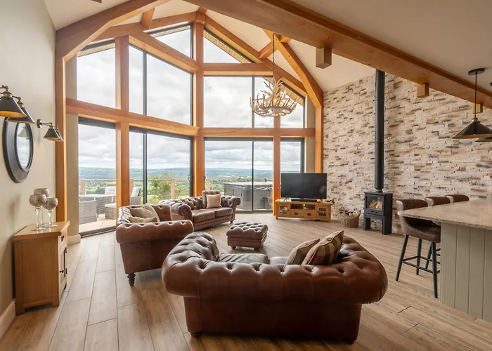 Valley View Lodge Sleeps 8 With Hot Tub