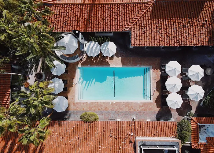 Luxury hotel only: Villa Royale