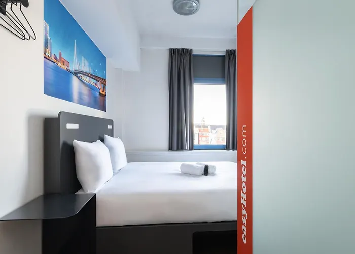  Easyhotel Rotterdam City Centre
