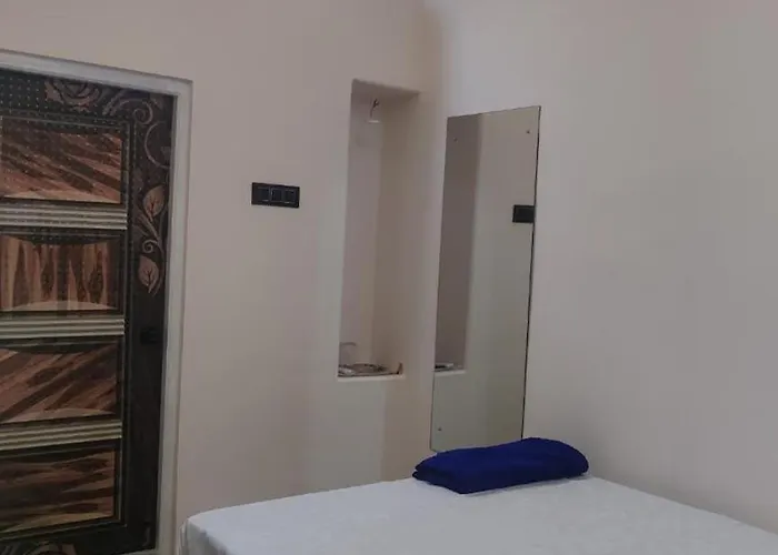 The Corridor Inn