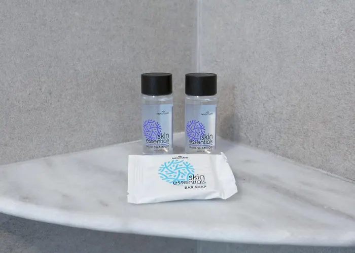 Cheap hotel: Phaedra Hotel