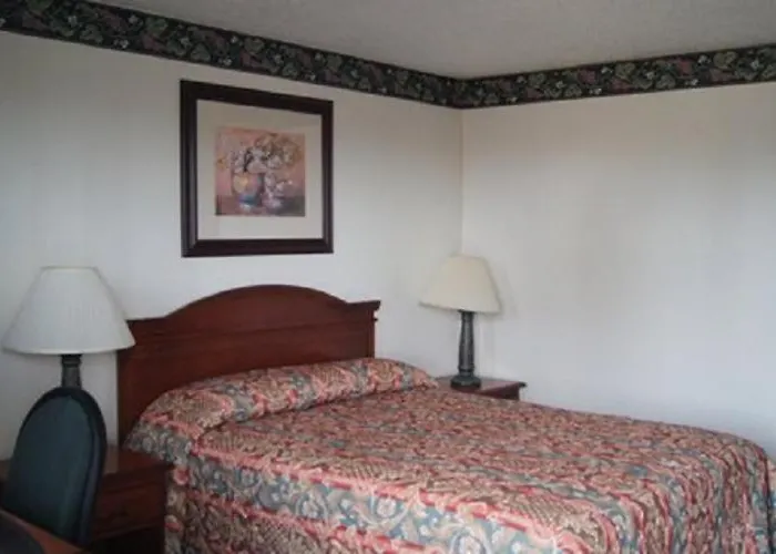 Motel: Budget Inn