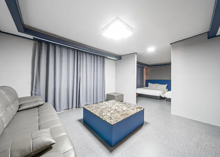 Noblesse Hotel