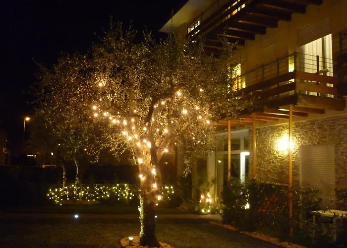  Rivachiara (check-in At Riviera In Viale Rovereto