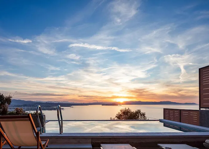 Omnia Villas - "Heated" Pools & Breathtaking Seaviews!