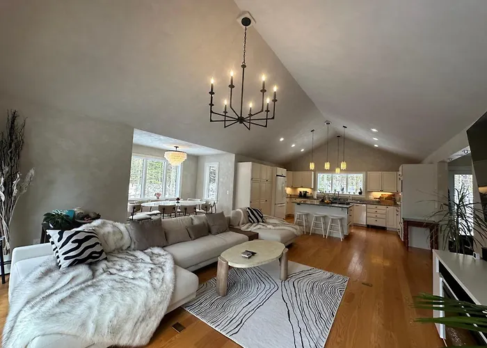 Modern House Family Retreat