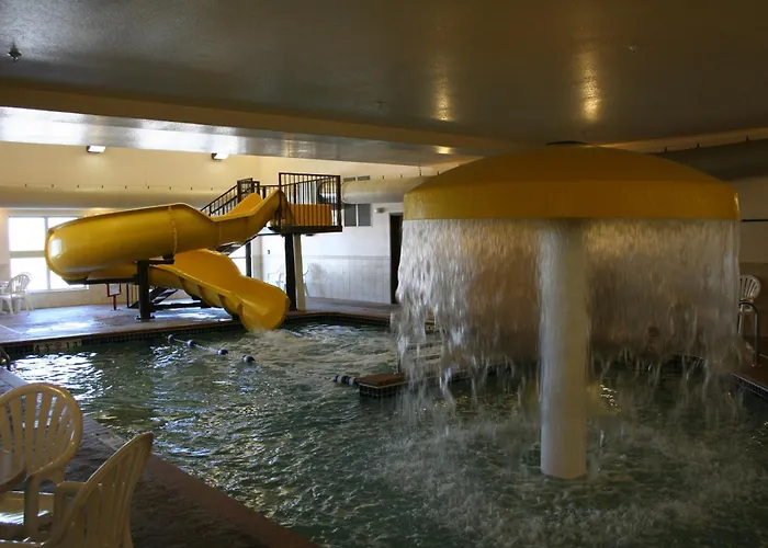 Waterpark hotel: Expressway Suites Fargo