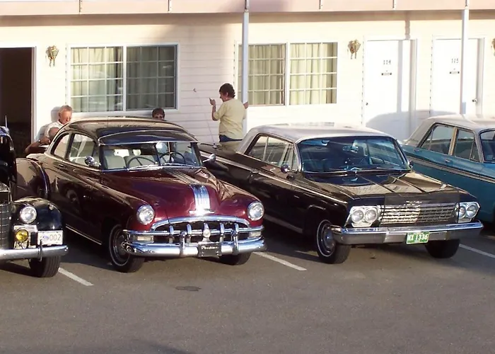 Airport Hotel: Model A Inn