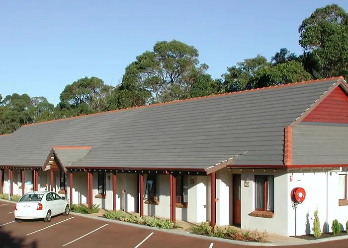 Hotels with tennis Margaret River Resort