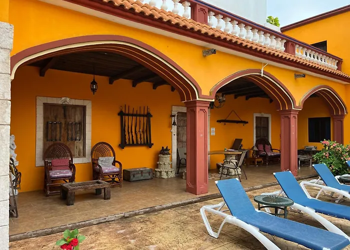 Cheap hotel: Hacienda Valentina