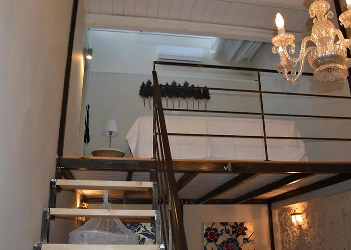 Pet Friendly hotel: Smaragdi Boutique Hotel