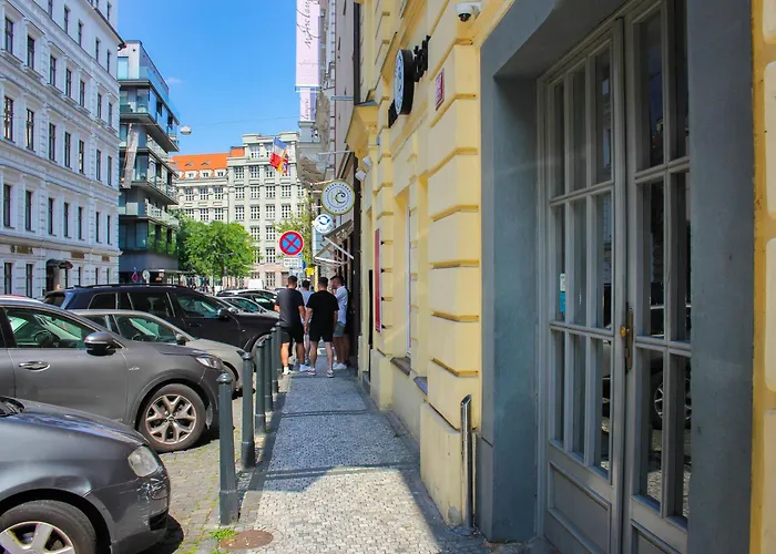 City Nest Apartments By Adrez