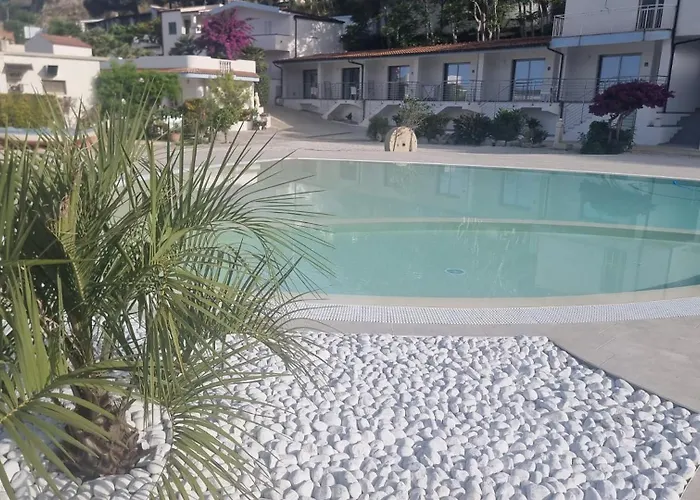 Quattro Scogli Villaggio Hotel