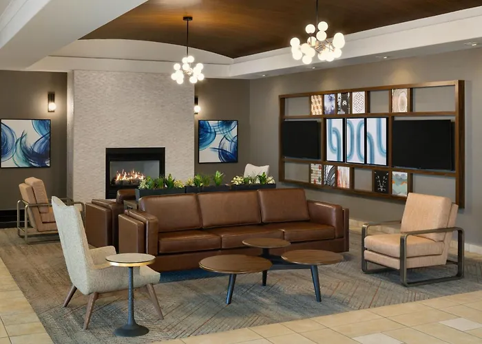 Family resorts Four Points By Sheraton Edmonton South