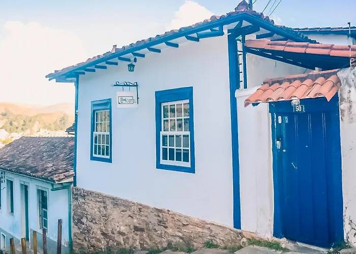  É