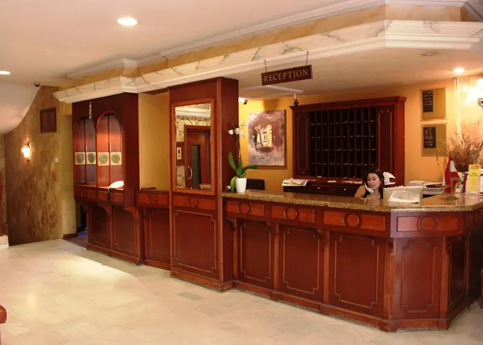 Resort: Le Marly Hotel