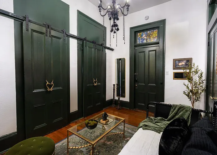 The Mansion On Royal