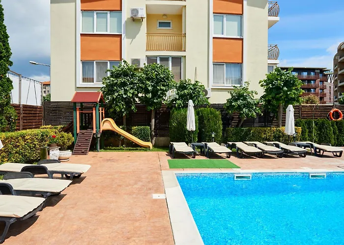 Hotel with pool: Sunny Beach Hotel Forum