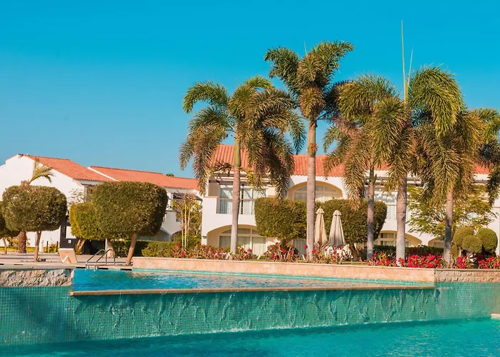 Hotel sulla spiaggia: Reef Oasis Blue Bay Resort & Spa