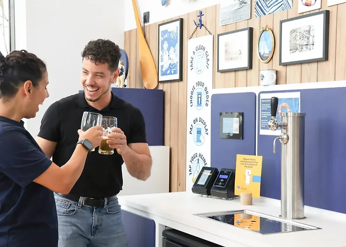 3-Sterne-Hotel: Meininger Hotel Amsterdam Amstel