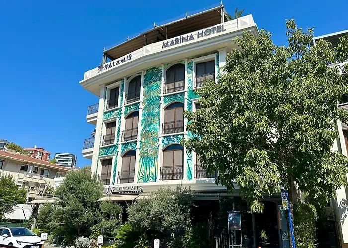  39 Kalamis Marina & Restaurant