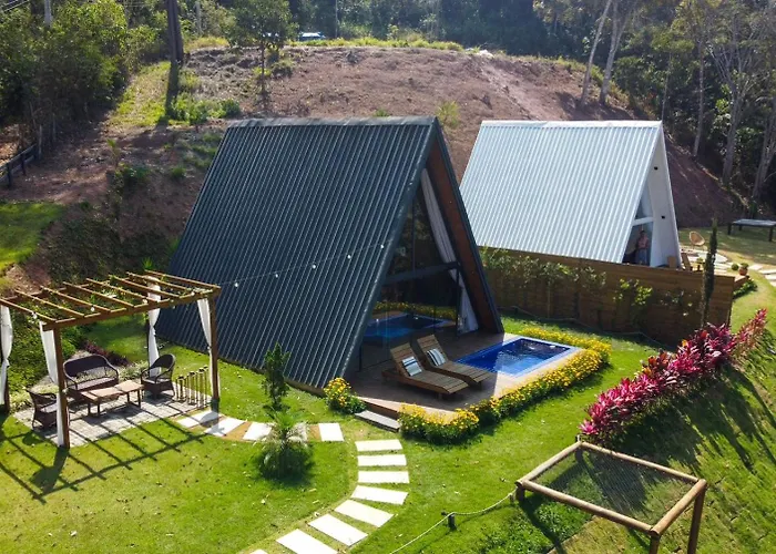 : Refúgio dos Alpes cabana