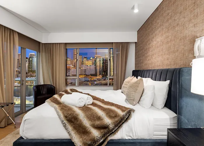 Apartment: 3 Bedroom Darling Harbour Apartment