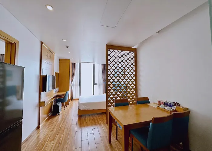 Seashore Hotel & Apartment