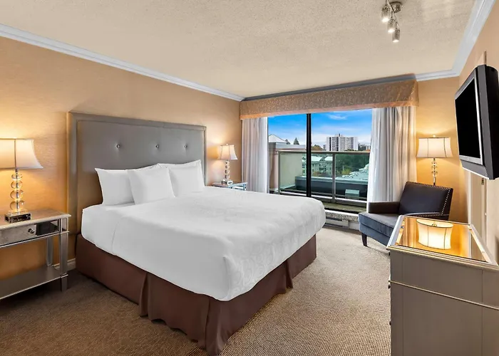 Hotels with pool Best Western Plus Inner Harbour