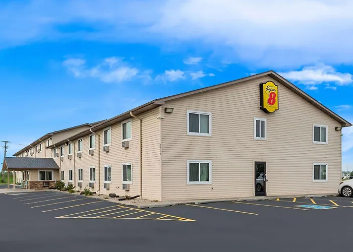 Cheap hotels Super 8 By Wyndham Council Bluffs Ia Omaha Ne Area