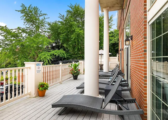 John Carver Inn & Spa