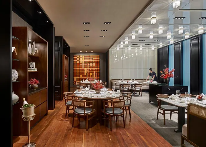 Pet Friendly hotel: Mandarin Oriental, Guangzhou