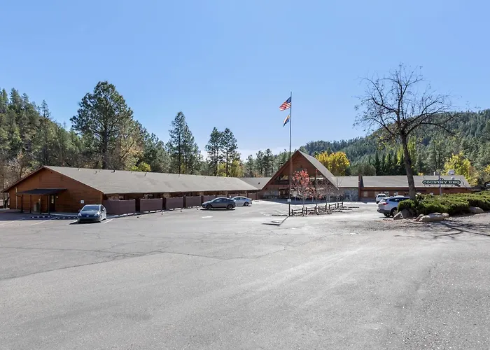 Pet Friendly hotel: Kohl'S Ranch Lodge