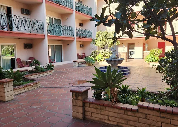 Royal Century Hotel At Lax