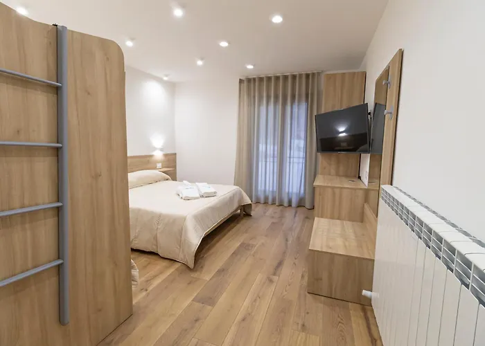  B&B Loricaly