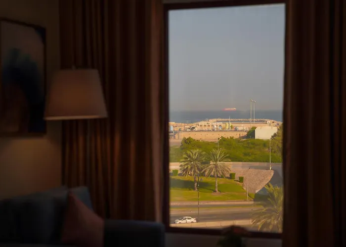 Golden Tulip Muscat
