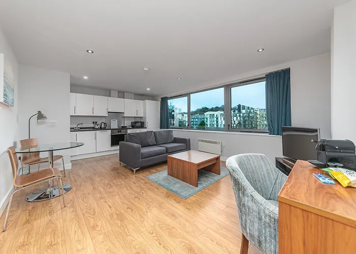 4 star hotel: Hq Aparthotel Farnborough