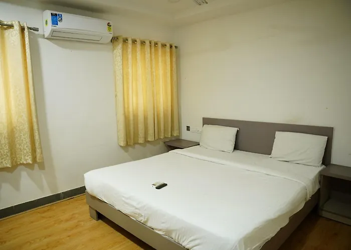 Hotel Luxury Resident - Banjara Hills City View With Complimentary Breakfast