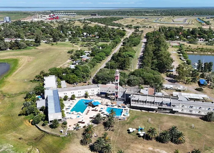 Marina Del Faro Resort