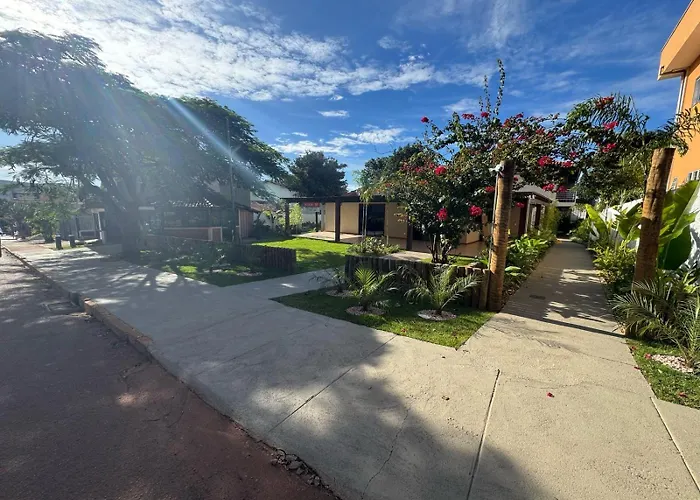 Vila Puru - 6 apartamentos - 2 com jacuzzi e 4 sem - Café da manhã à parte
