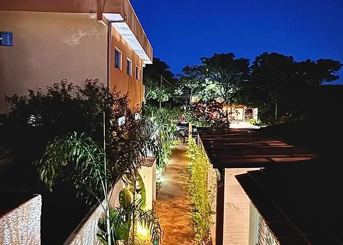 Vila Puru - 6 apartamentos - 2 com jacuzzi e 4 sem - Café da manhã à parte