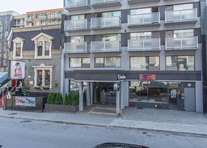 Comfort Suites Downtown