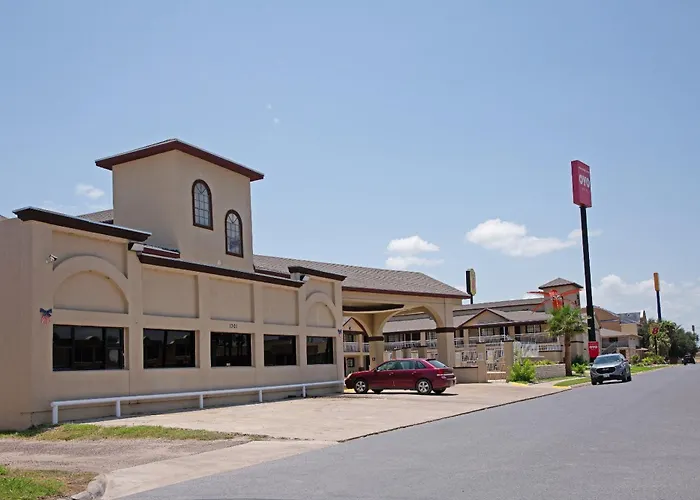 Family resorts Oyo Mcallen Airport South