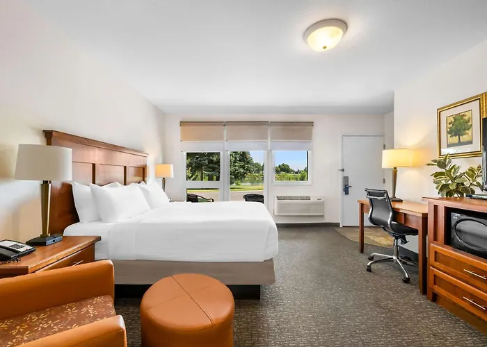 Romantic hotels Best Western Driftwood Inn