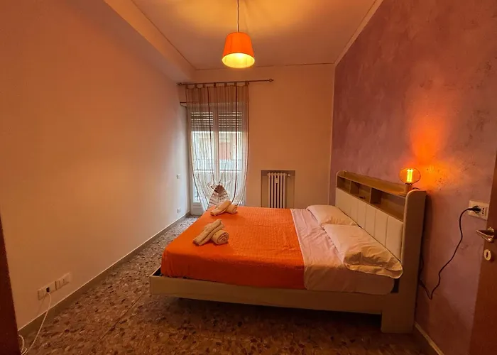 Marconi Rooms And Apartments