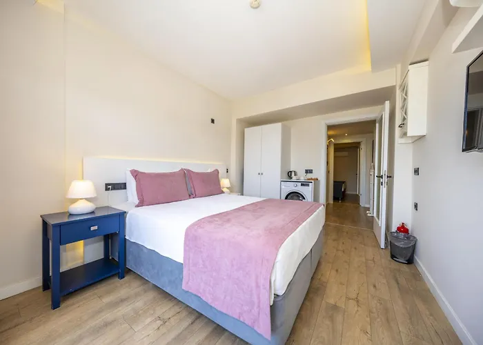 Ece Marina Suites