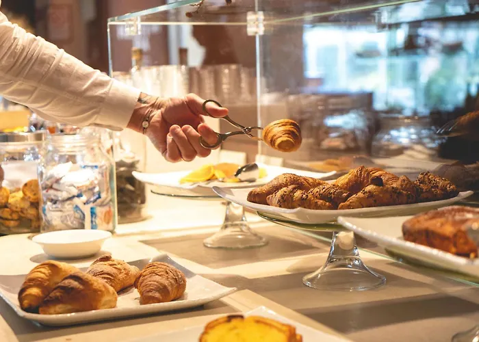 Albergo centrale: Enjoy Garda Hotel